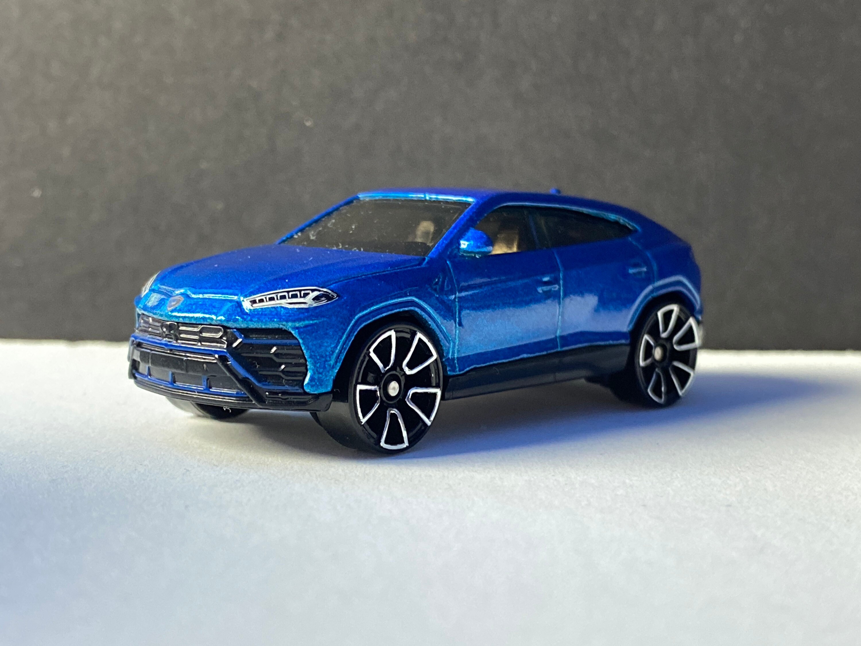 Hot wheels lamborghini urus