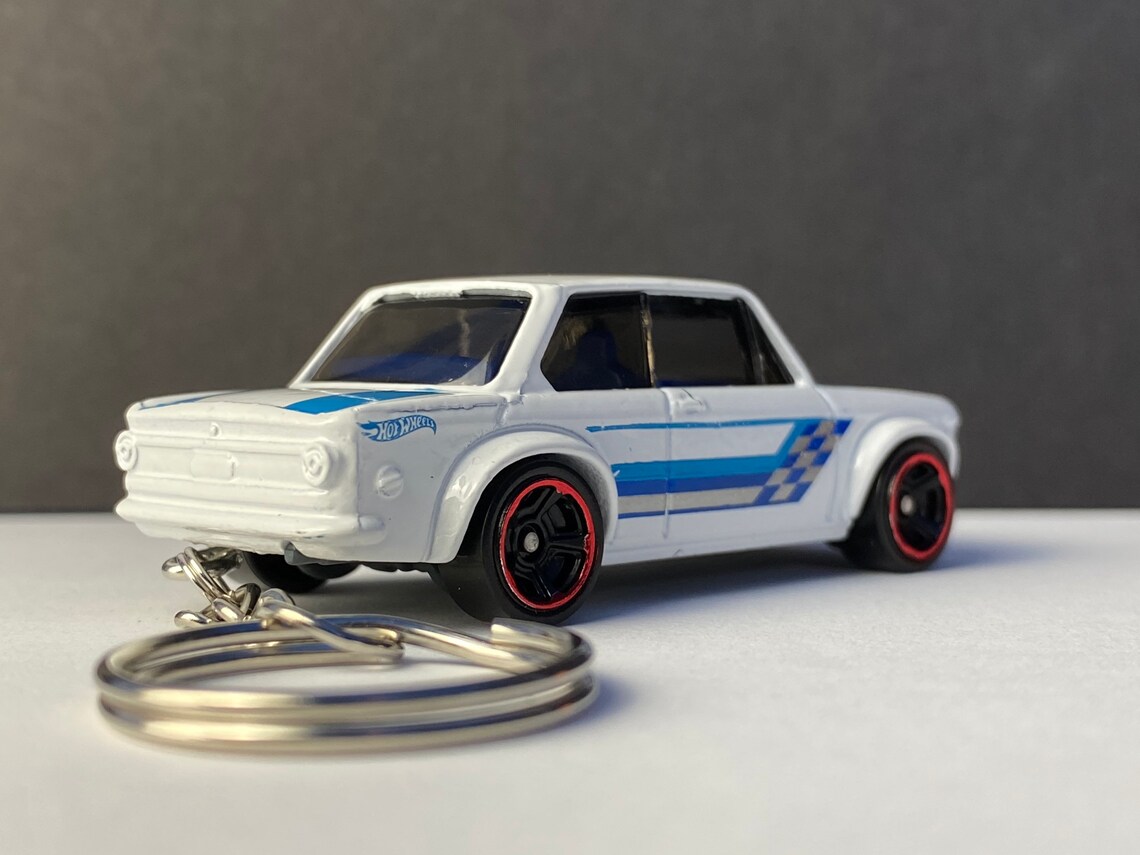Hot wheels bmw 2002