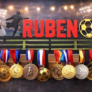 Porta-medalhas de futebol personalizado – Nome à sua escolha – Expositor de medalhas esportivas – Presente para jogador de futebol – Decoração para quarto infantil