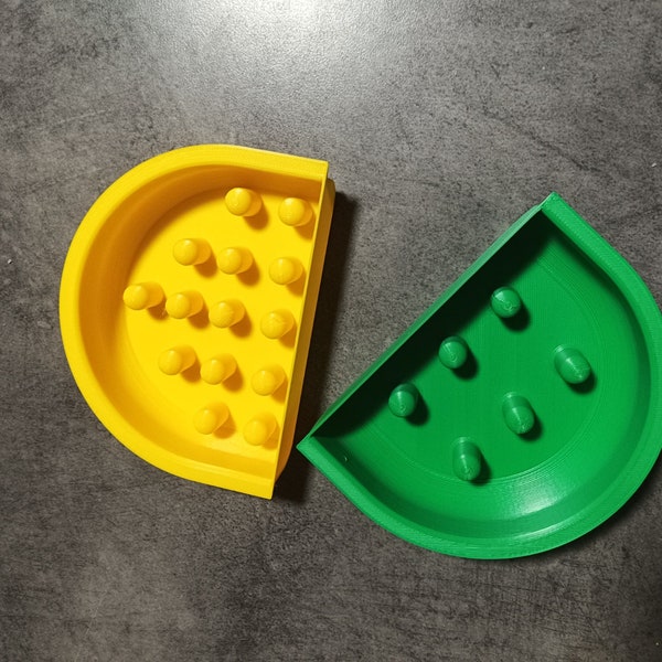 Half-sized slow-feeder bowl for cats – Cat food bowl with raised bumps – Slow feeder for cats – Half-sized bowl of cat kibble