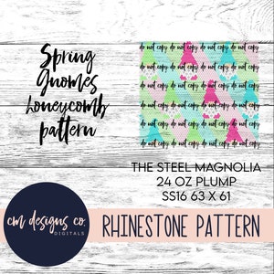 Könnte beinhalten: Ein Strass-Muster für ein Frühlings-Zwerge-Wabenmuster. Das Muster ist für ein 63 x 61 Zoll großes Projekt mit 24 Unzen. Das Muster stammt von The Steel Magnolia.