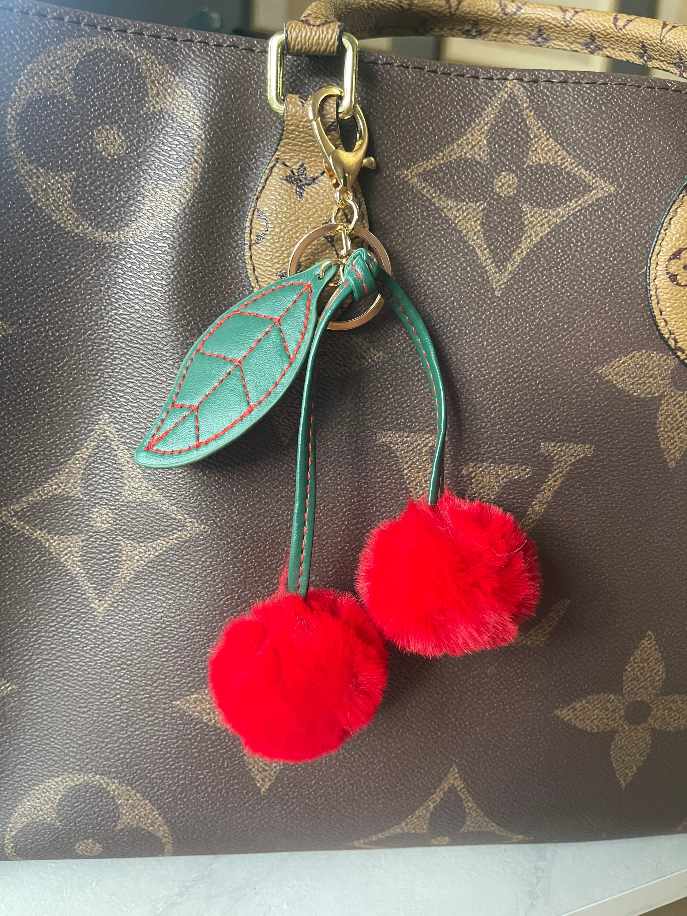 Free Shipping Luxury Red Cherry Pompom Keychain Womens Gift Handbag Purse Backpack Charm for Girls Present Fuzzy Accessory