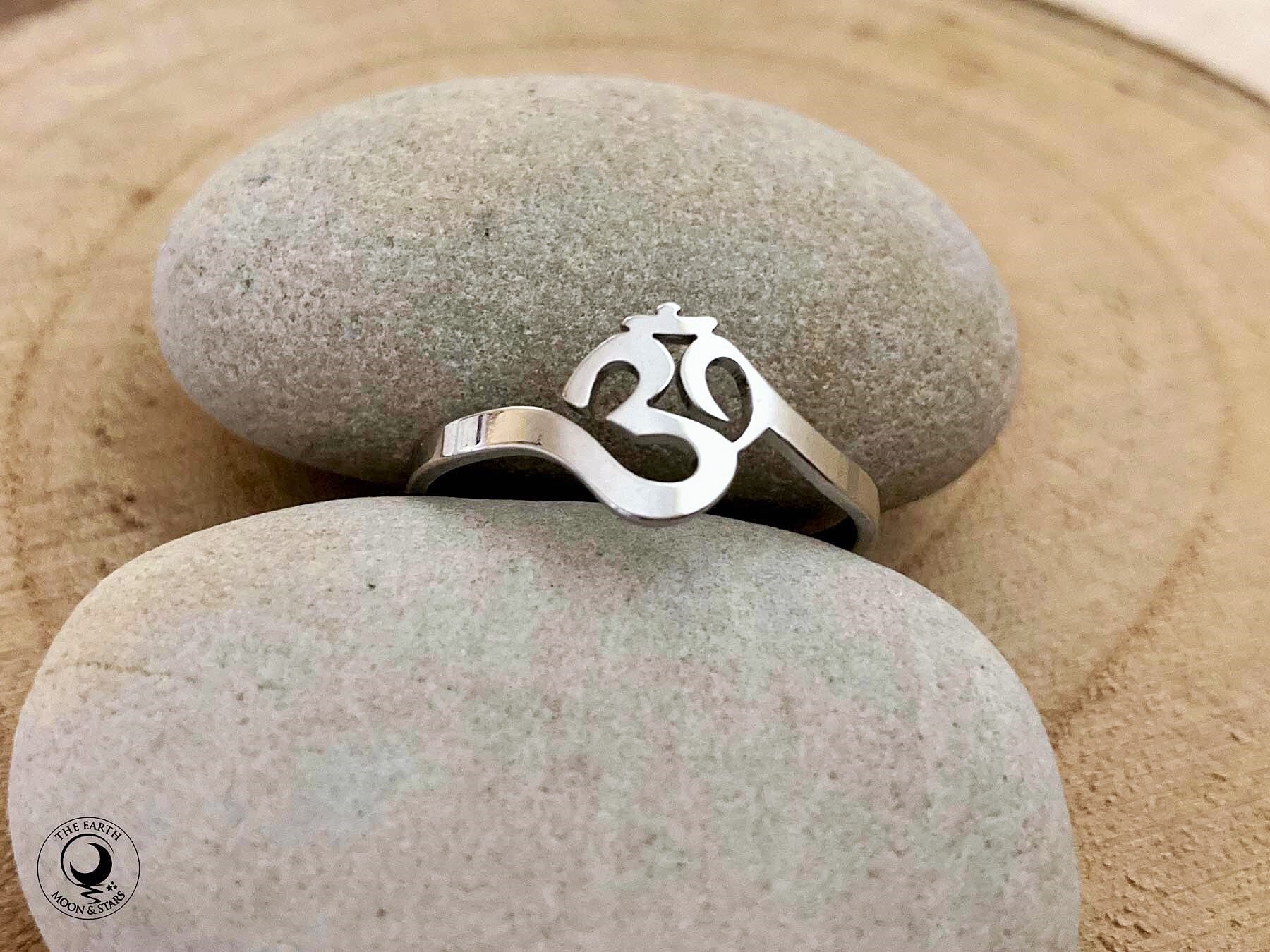 Sterling Silver Om Ring | Womens rings fashion, Rings for men, Dreamland  jewelry