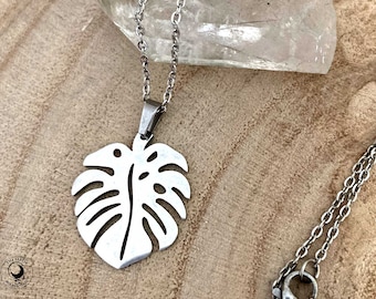 Collier de feuilles Monstera