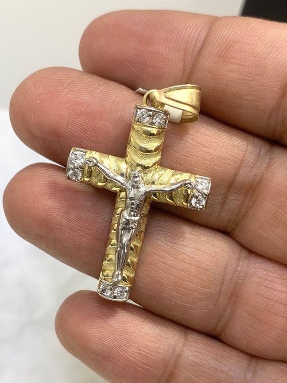 Ciondolo Croce in oro giallo 18k, 2 cm | GV