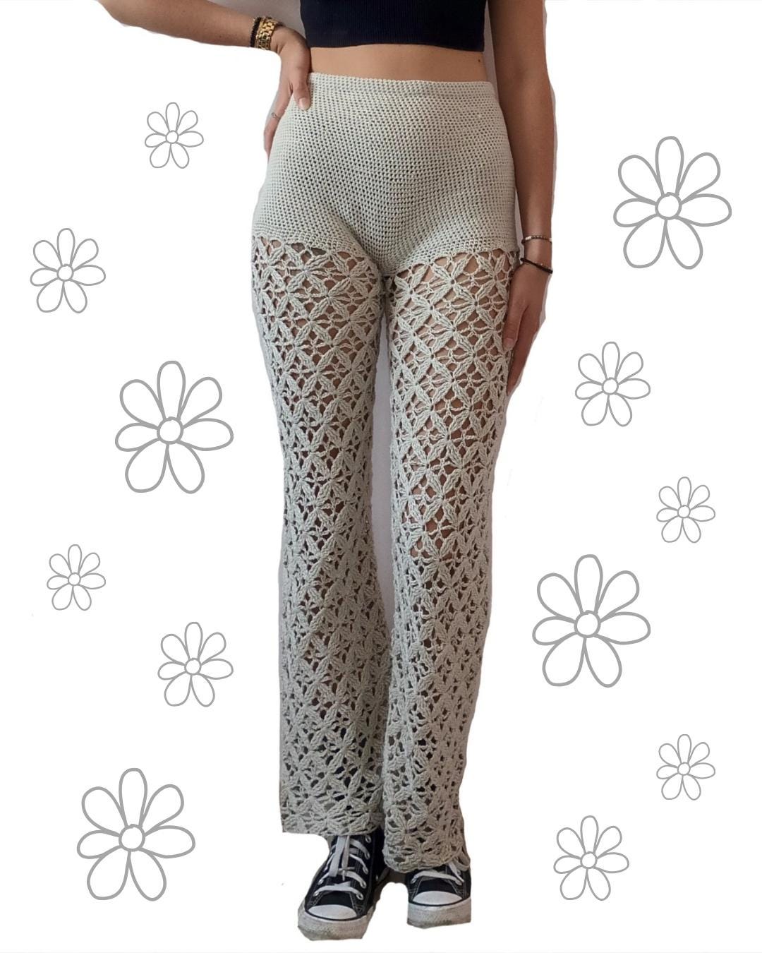 Graue Hose mit gehäkelter Blumenspitze, Boho Spitzenhose, Festival Outfit, Gehäkelte durchbrochene Sommerhose