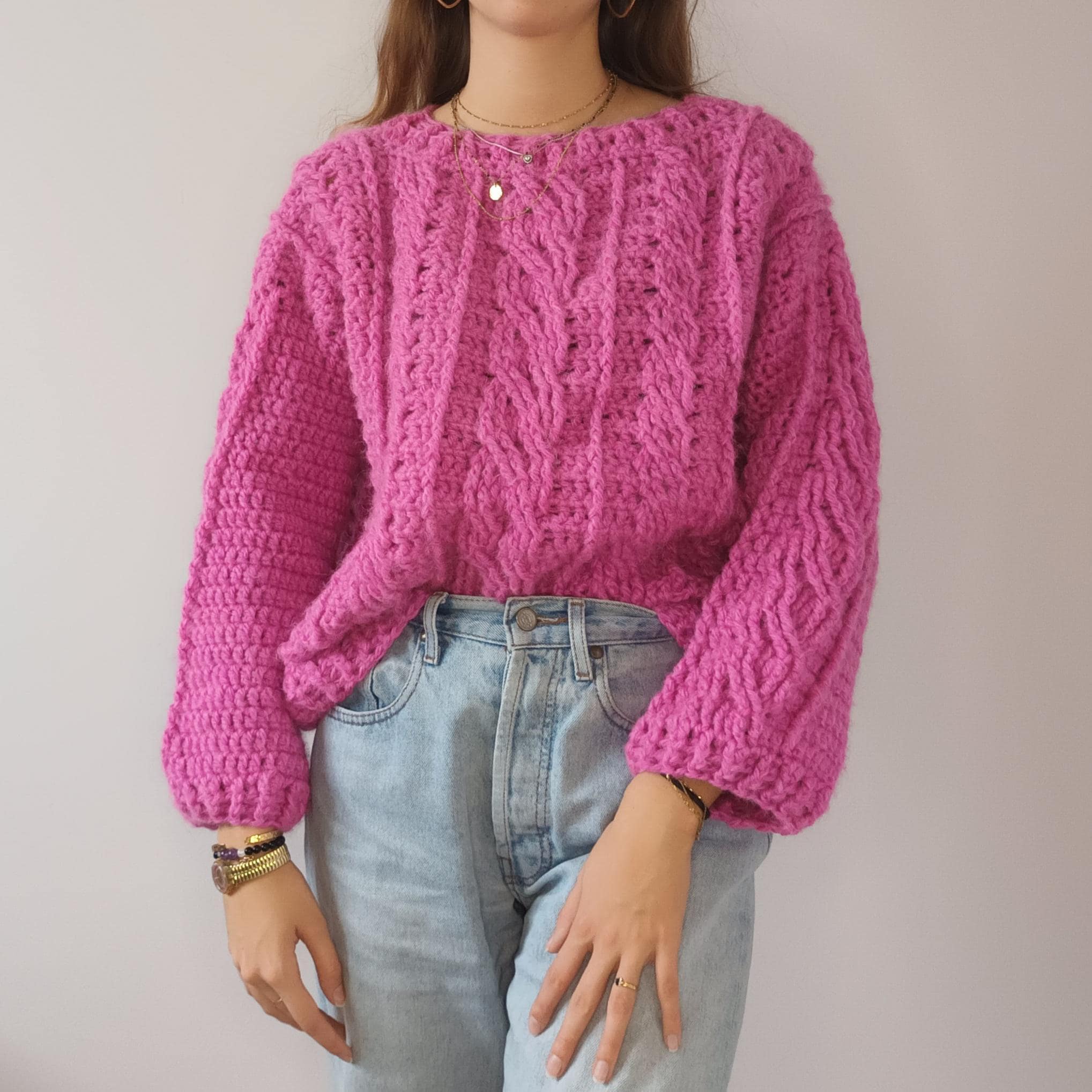 Pull avec torsades rose au crochet, Gros pull d'hiver en maille