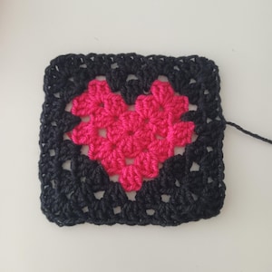 Easy Crochet Heart Granny Square Pattern, PDF File Granny Square Heart Pattern, Crochet Pattern, Crochet Heart