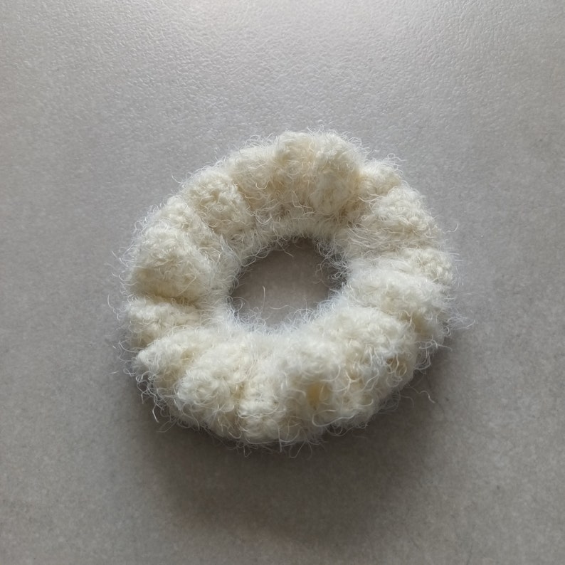 Scrunchies/Chouchous tout doux en crochet handmade Blanc