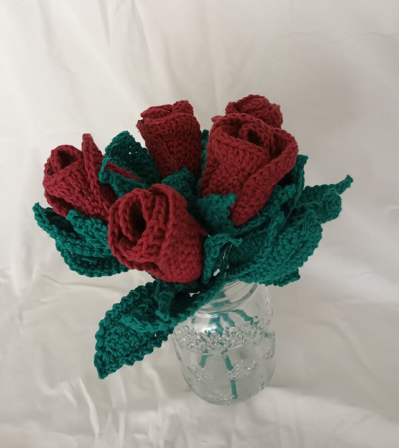 Bouquet of crochet Roses its Fragrance Bordeaux