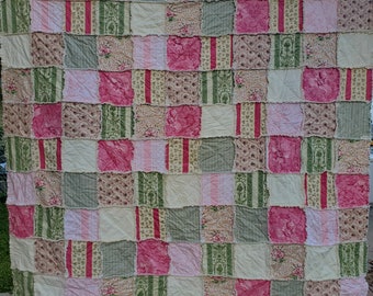 Full Queen Patchwork Quilt, Shabby Chic Decor, Floral Rag Quilt, Gifts for Her, Mothers day Gift, Shabby Chic Quilt, Pink and Green Bedding