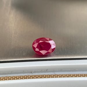 Natural Heated Ruby 1.09 Ct Oval Cut Loose Gemstone East Africa Mine Red Ruby for Ring Pendant Jewelry