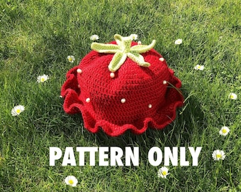 Strawberry bucket hat / sun hat crochet pattern by Crocheigh