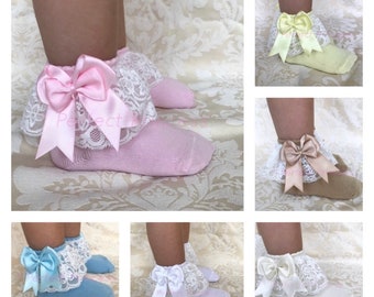 PERFECT PRINCESS Lacy Spanish Double Bow Ankle Socks. Baby/Girls/School Uniform