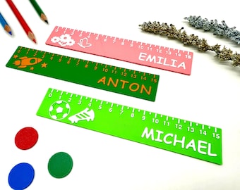 Right-handed ruler with name, personalized back-to-school gift / 3DKidsDesigns