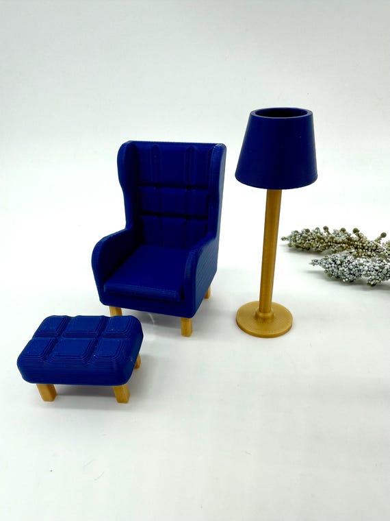 Wichtel, 1:12 Sessel mit Fußhocker und Stehlampe, Puppenhaus, 3DKidsDesigns