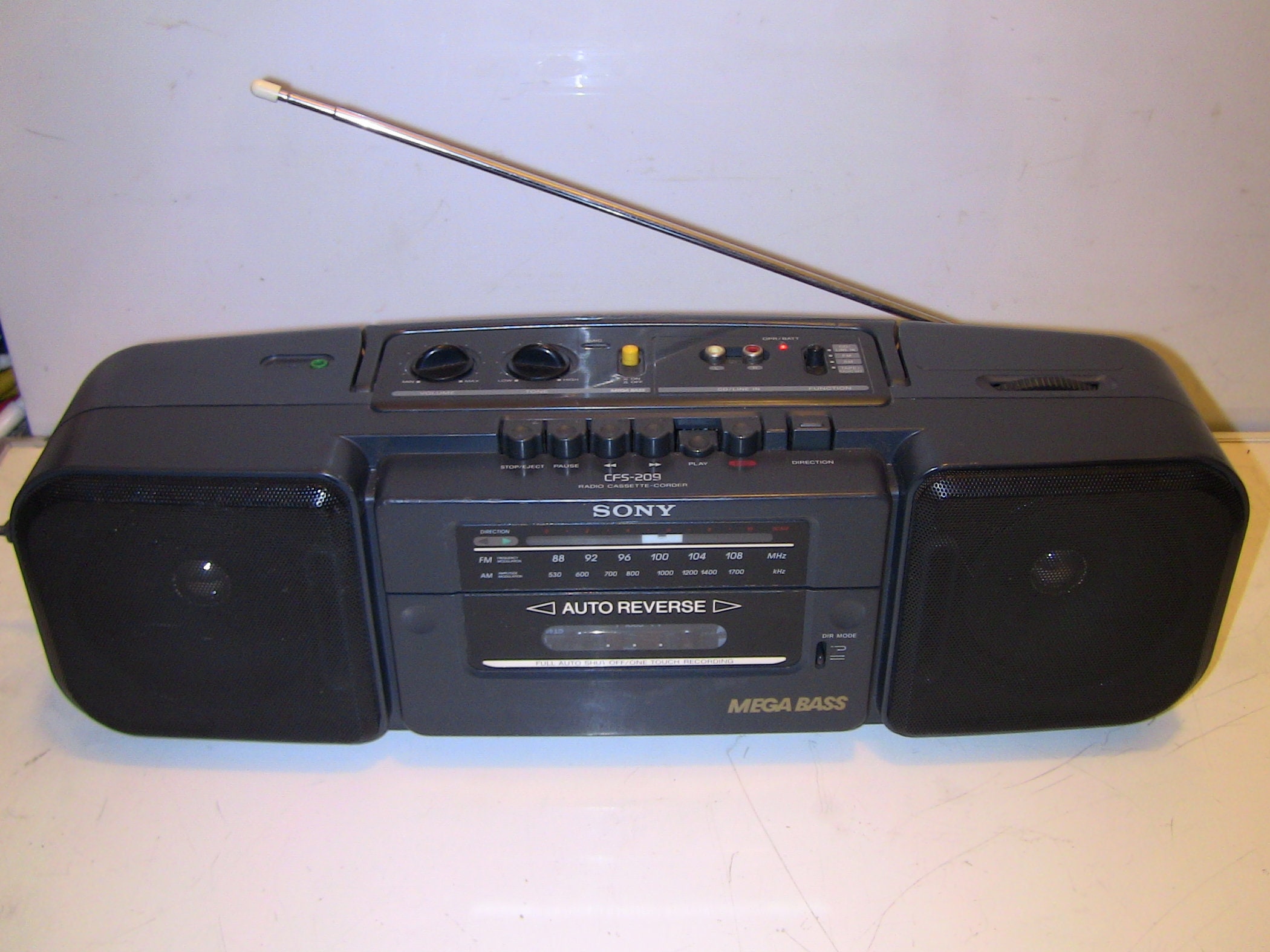 Vintage Sony CFS-209 FM/AM Single 