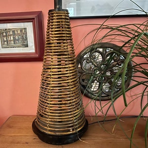 Vintage Wicker Lamp, MCM Desktop Lamp