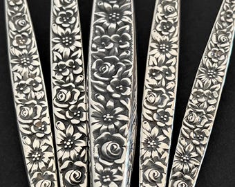 Vintage Stainless Floral Flatware, Full Set of 8, with Servers, DUBONNET Like New with Chest
