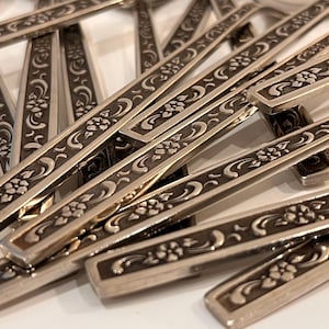 Vintage Flatware, Oneida FERNWOOD West Bend Stainless Steel Silverware, Full Service for 8 plus Extras, 47 Pieces Total