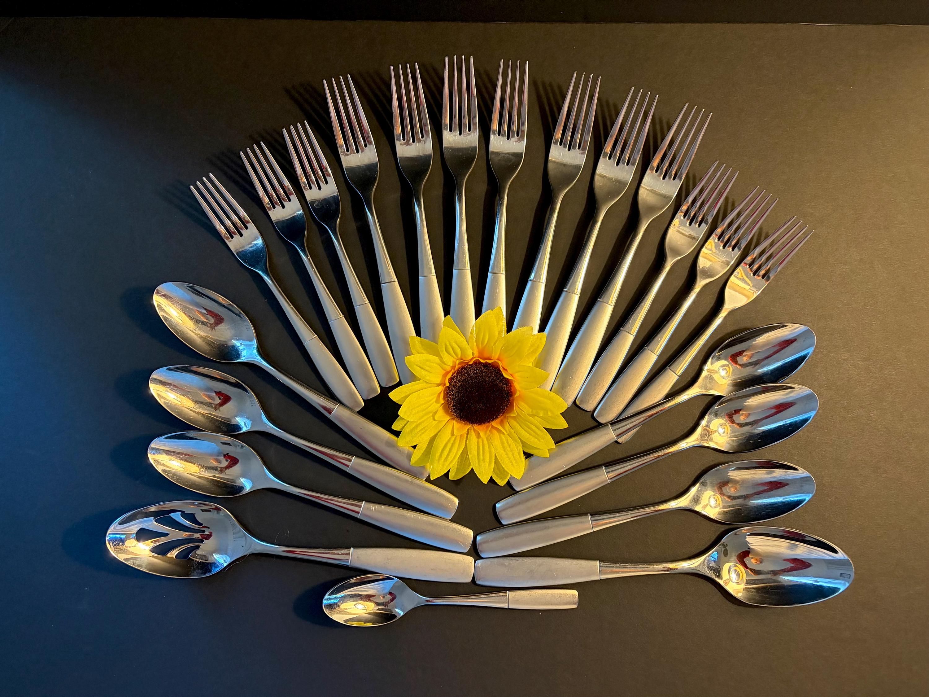 リード&バートン　Reed & Barton チュリーン 食器 Discontinued Reed and Barton Flatware - Etsy
