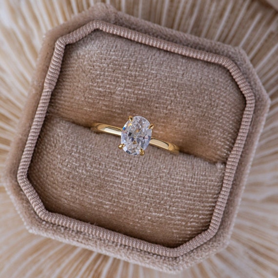 Afwijking herhaling combineren Gouden ovale Solitaire Ring Huwelijksaanzoek Ring - Etsy Nederland