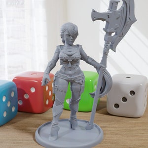 Heavy Glaive Warrior Sexy Female - DnD Miniature | Collectible and Rolepaying Sexy Pin-Up - 32mm - 28mm Scale