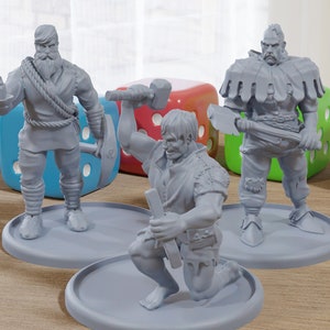 Heavy Workers - Medieval Townsfolk / Villagers - 3D Printed Minifigures for Tabletop Role Playing Miniature Games 28mm / 32mm Scale
