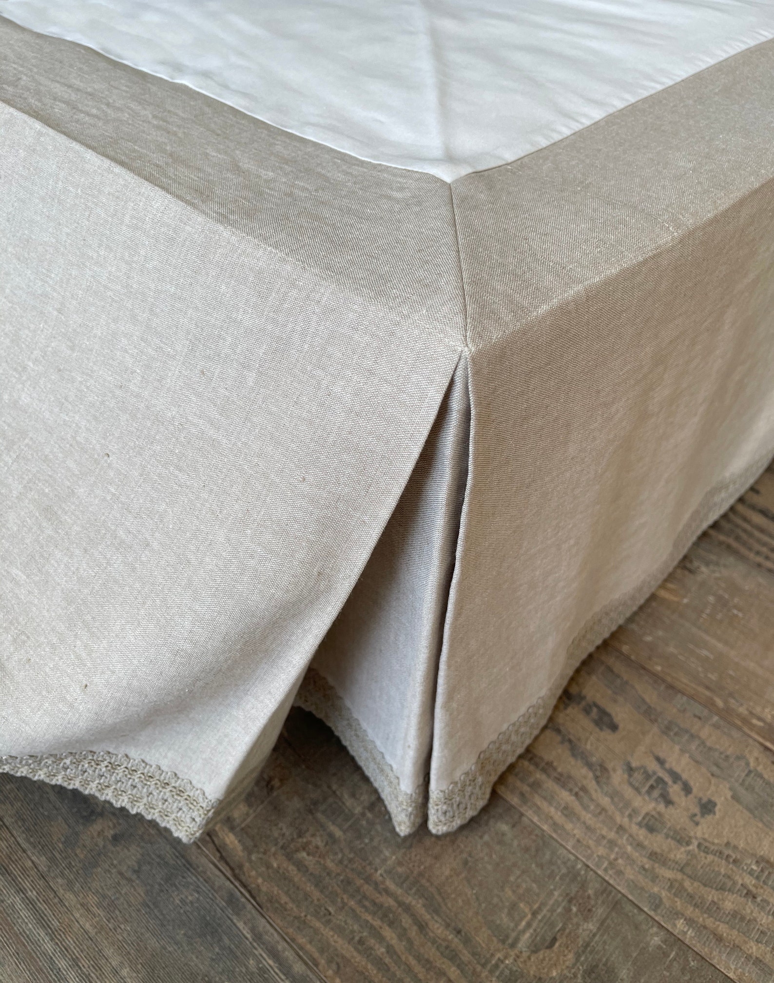 Linen bed skirt. Lace. Bed skirt. 100 linen. Coverlet. Etsy