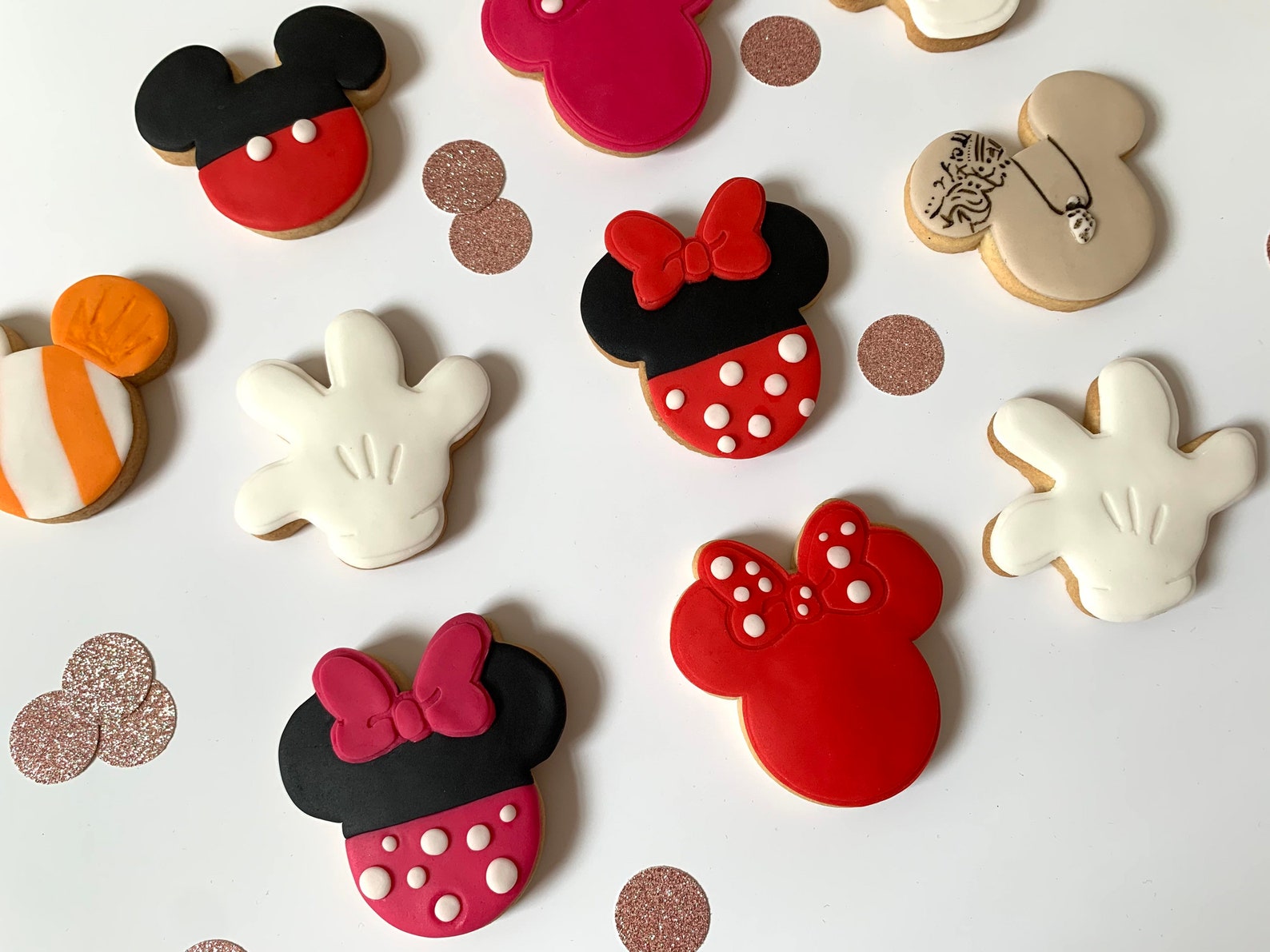 Minnie Mouse Cookie Cutter Minnie Mouse Cookie Cutter and Stamp Disney Theme | Etsy