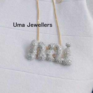 Collar con dijes de letras iniciales en oro macizo de 18 k: medallón con dije de diamante personalizado