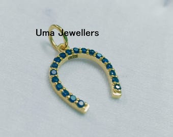 Collar con dije de herradura de zafiro vermal de oro de 14k, dije de herradura de diseño hecho a mano.