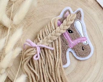 Small appliqué for sibling cone, horse head patch/button for school cone, motif on felt, horse with mane, pony