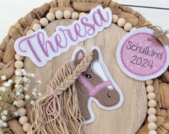 Komplettes Set Applikation Pferdekopf Aufnäher Button für Schultüte und Wunschname Patch Motiv auf Filz Pferd mit Mähne Pony