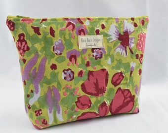 Cosmetic Bag, Zipper Pouch, Zipper Bag, Make Up Bag, Travel Bag, Green Red Bag, Gifts for Women, Gifts Under 30, Floral Bag, OOAK - ZP0006