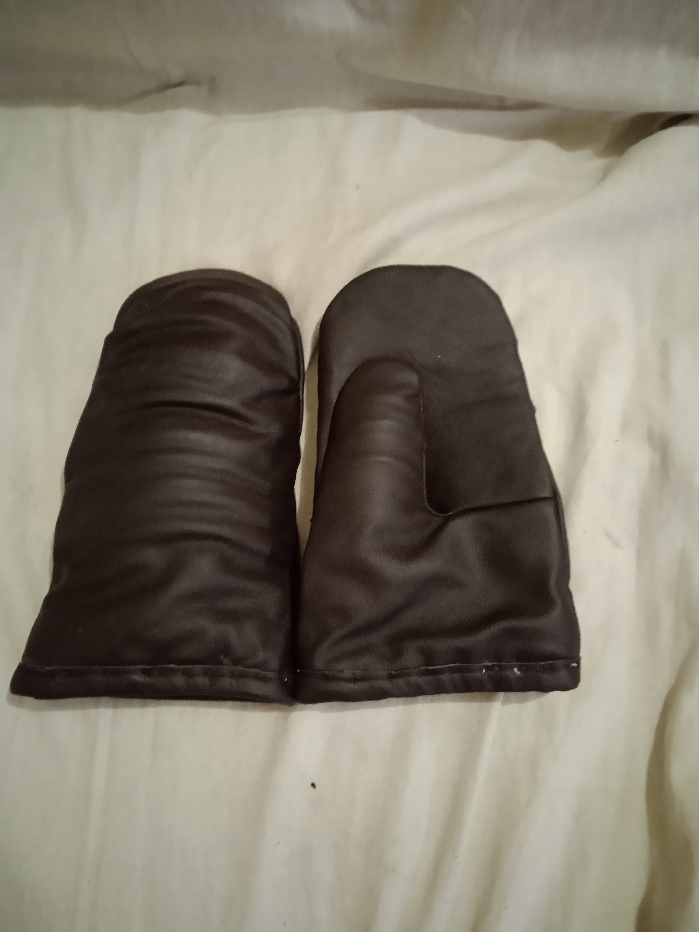 Viking Huscarl Battle Mittens - Leather Gloves with Hidden Stainless Steel Plates - Medieval LARP Armor