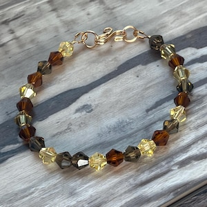 Gold Crystal Bicone Bracelet: Elegant Beaded Wire Bracelet