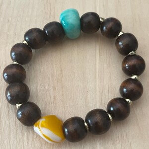 Handmade Wood Beaded Stretch Bracelet: Boho Chic Jewelry