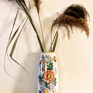 Folk art vase, handmade by Wawel porcelain Krzysztof Wałbrzych in Poland