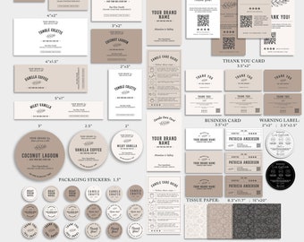 Könnte beinhalten: Ein DIY-Branding-Kit für Kerzen-Etiketten mit verschiedenen Etikettengrößen, Pflegekarten, Dankeskarten, Visitenkarten, Warnhinweisen, Verpackungsaufklebern und Seidenpapier. Das Kit hat einen rustikalen, Vintage-Look in Braun- und Weißtönen.
