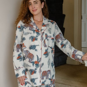 Best nanny pyjamas best sale