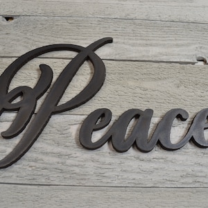 Peace Wort Zeichen, kursives Wort Zeichen, Peace CutOut, Wortkunst, Bauernhaus Dekor, Wort Ausschnitt, Wandkunst, Bauernhaus, Holz Signage, Holzschild