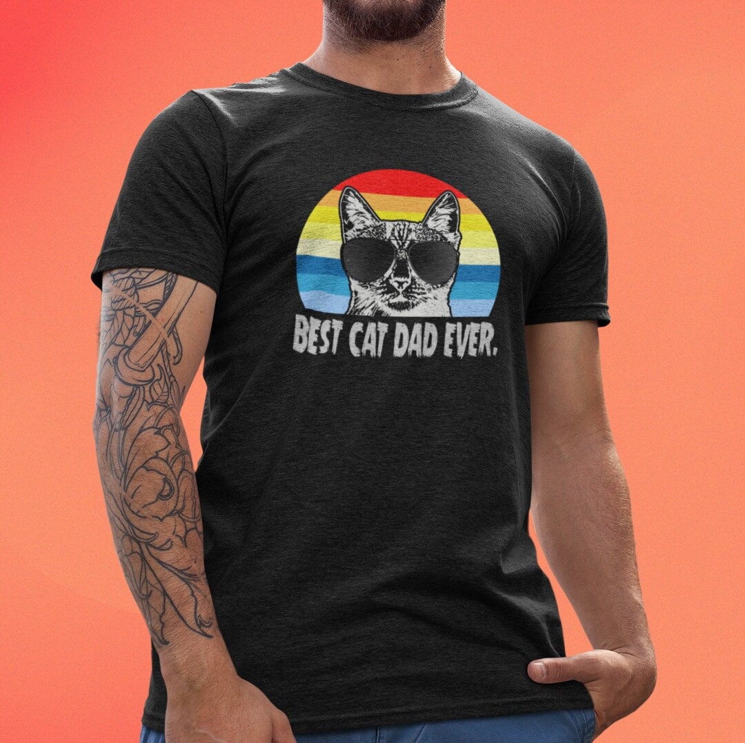 Funny Cat Daddy Retro T-shirt Best Cat Dad Ever Tshirt Cat Wearing