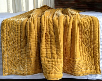 Yellow Silk velvet and throw, Natural Silk Velvet Quilted Blanket, Quilted Bedspread, Hand-stitched Throw, silk blanket, bed runner
