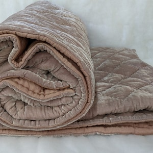 Silk Velvet Quilted Coverlet, Luxury Comforter, Soft Bedspread, Silk velvet Throw, Hand-stitched Blanket/Bed Cover made in Vietnam