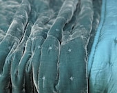 Blue grey Silk velvet throw, Natural Silk Velvet Quilted Blanket,Soft Duvet, Quilted Bedspread, Hand-stitched Throw, bed runner