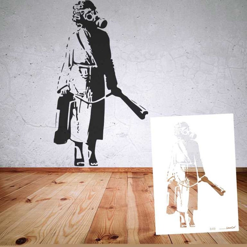 Schablone BANKSY Streetart große Motivauswahl B44 B50 DIN A7 / A6 / A5 / A4 / A3 / A2 Stencil für Wallart, Airbrush, DIY, Geschenk B49 Woman Gasmask UA