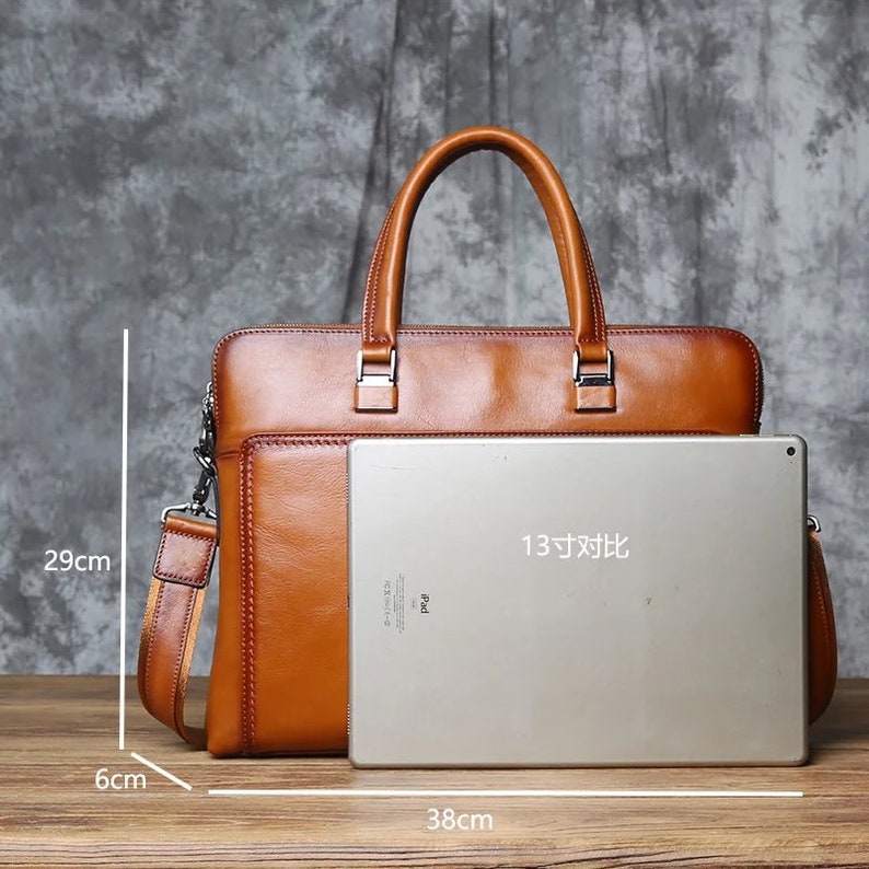 High-Quality Leather Briefcase for Men Stylish Companion for the Discerning Professional Bild 7