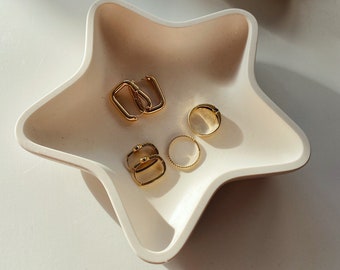 Star-shaped bowl, decorative bowl, jewelry box, coaster, jewelry dish, with gold, concrete, Jesmonite, gold-plated, home decor, ojoydesign