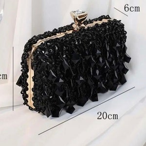 String beads clutch bag. image 9